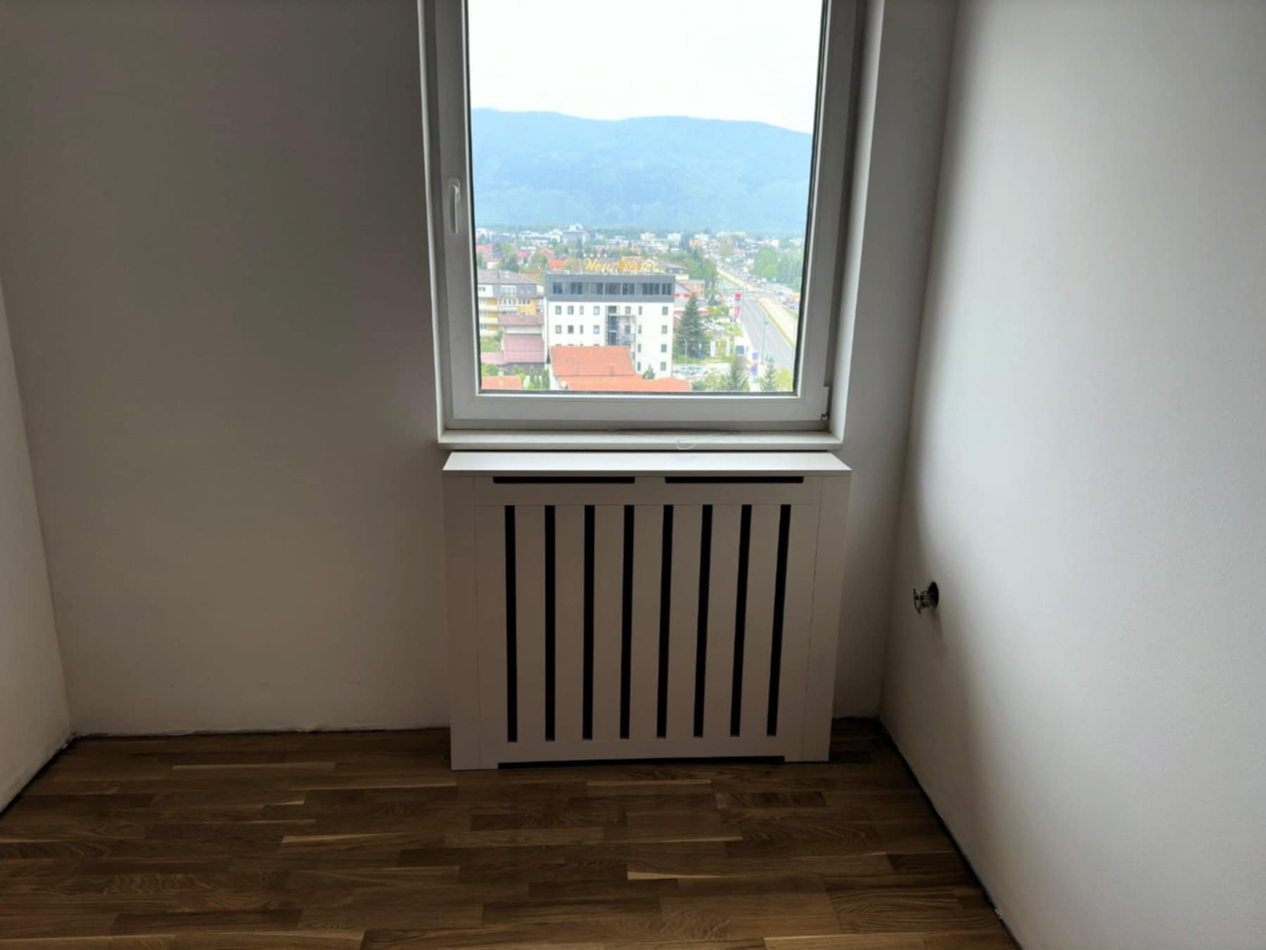 90d506d1-8fe2-4f4d-9b1d-c8d3a1e11e47